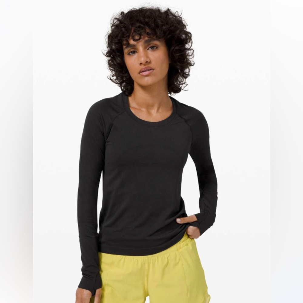 Black Lululemon Swiftly Tech Long-Sleeve Shirt 2.0